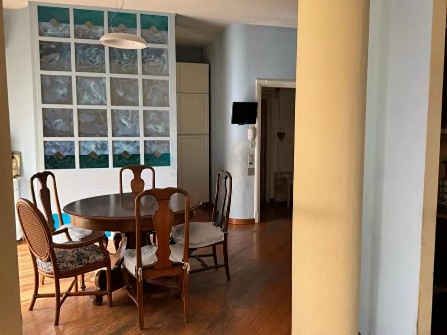 Immagine 9 di Villa in vendita  a Empoli