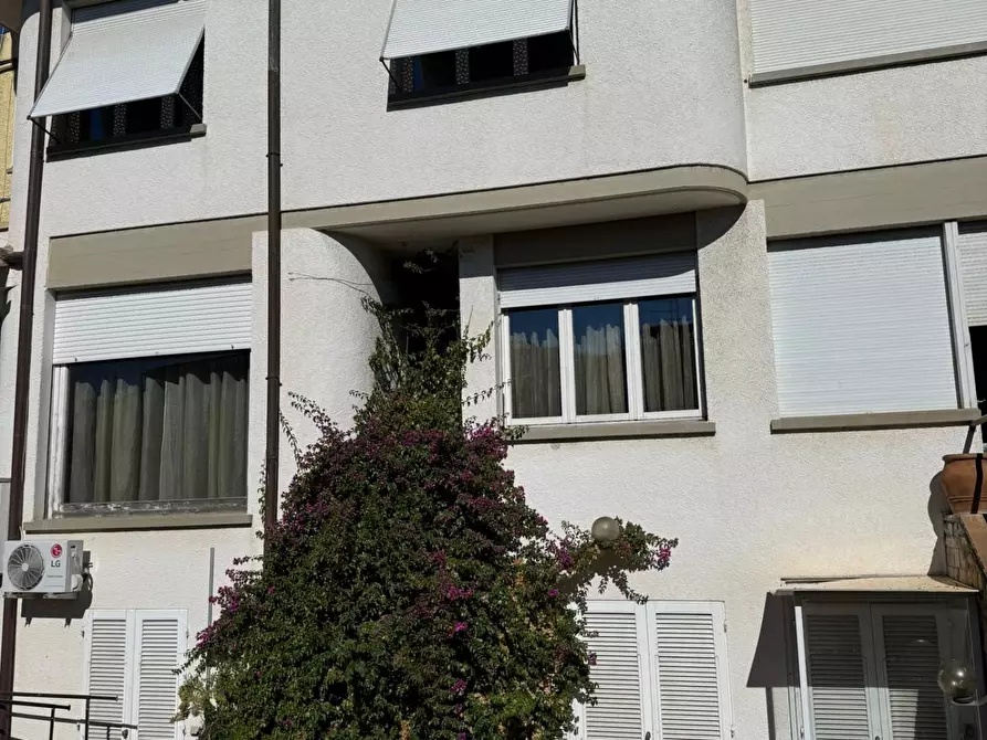 Immagine 61 di Villa in vendita  a Empoli