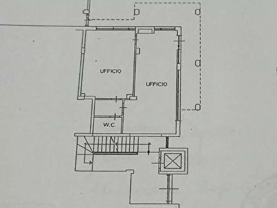 Immagine 6 di Ufficio in vendita  a Carrara