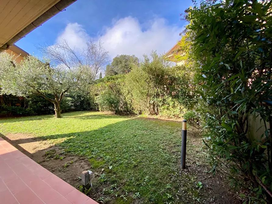 Immagine 28 di Casa bifamiliare in vendita  a Poggio A Caiano