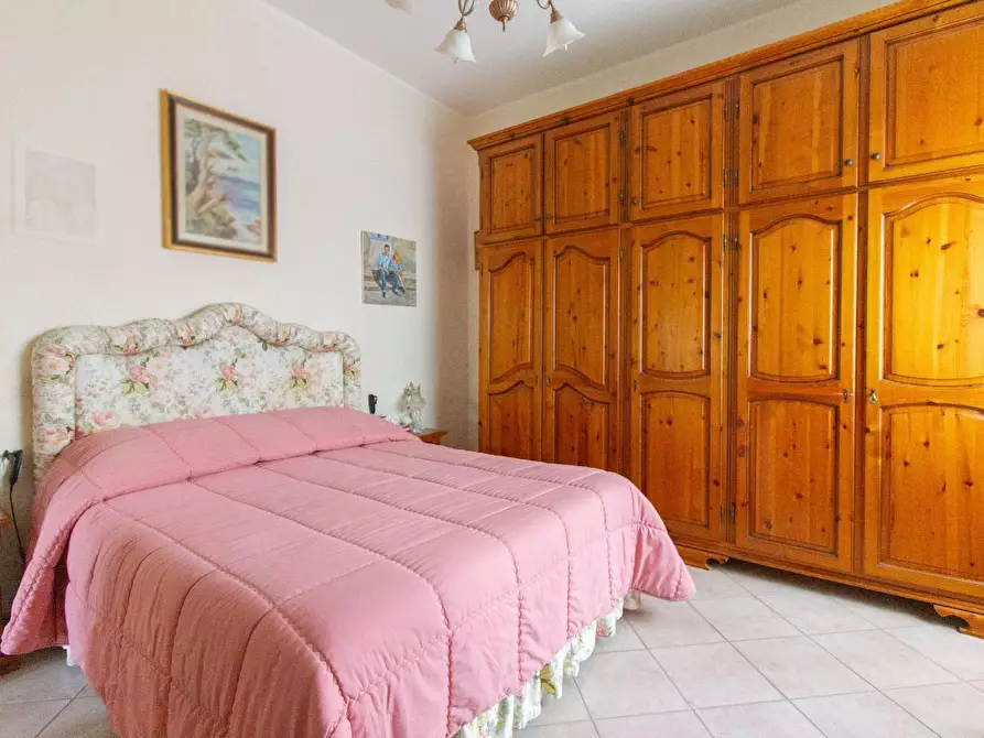 Immagine 12 di Villa in vendita  a Cascina