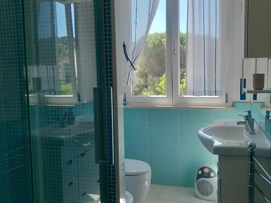 Immagine 9 di Appartamento in vendita  a Livorno