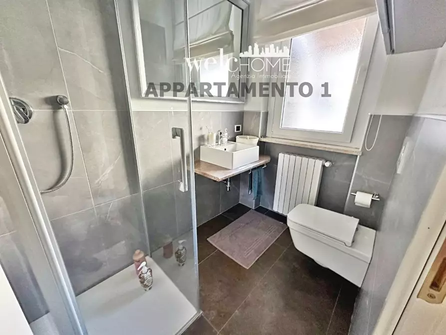 Immagine 17 di Appartamento in vendita  a Campi Bisenzio