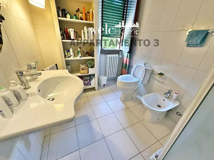 Immagine 38 di Appartamento in vendita  a Campi Bisenzio