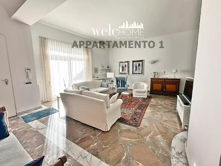 Immagine 48 di Appartamento in vendita  a Campi Bisenzio