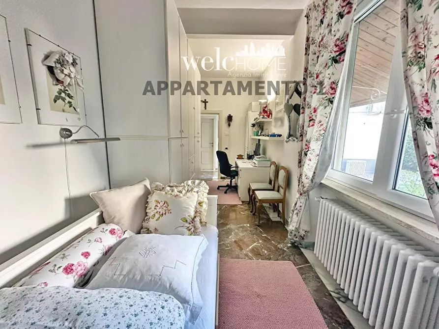 Immagine 13 di Appartamento in vendita  a Campi Bisenzio