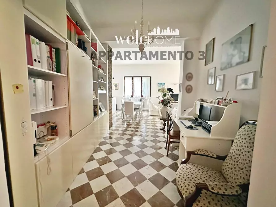 Immagine 40 di Appartamento in vendita  a Campi Bisenzio