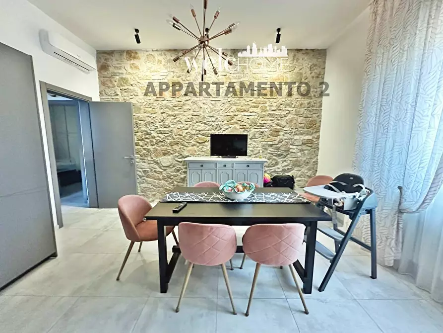 Immagine 19 di Appartamento in vendita  a Campi Bisenzio