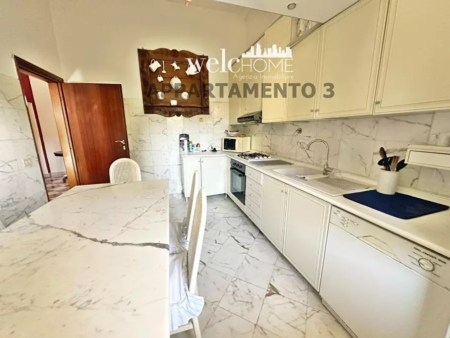 Immagine 64 di Appartamento in vendita  a Campi Bisenzio