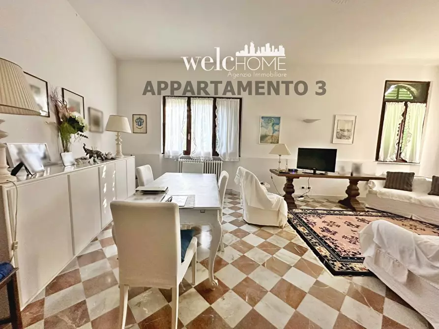 Immagine 61 di Appartamento in vendita  a Campi Bisenzio