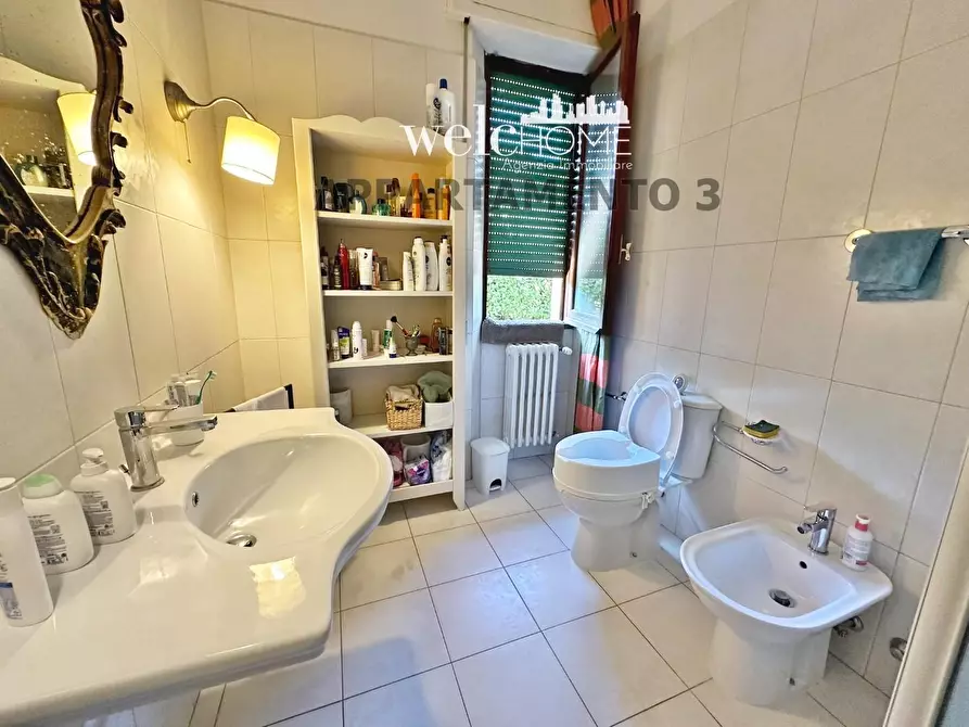 Immagine 67 di Appartamento in vendita  a Campi Bisenzio