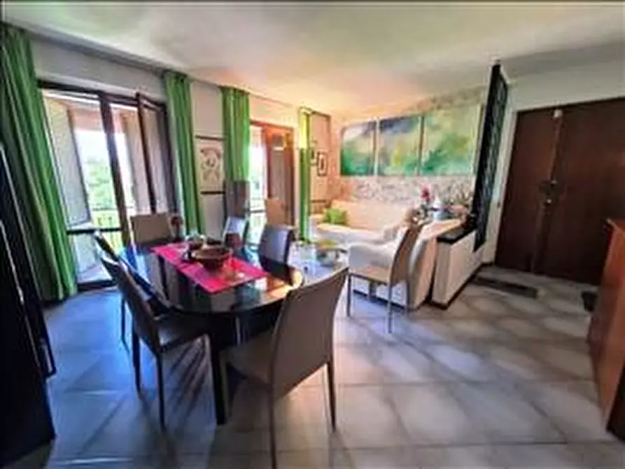 Immagine 4 di Appartamento in vendita  a Siena