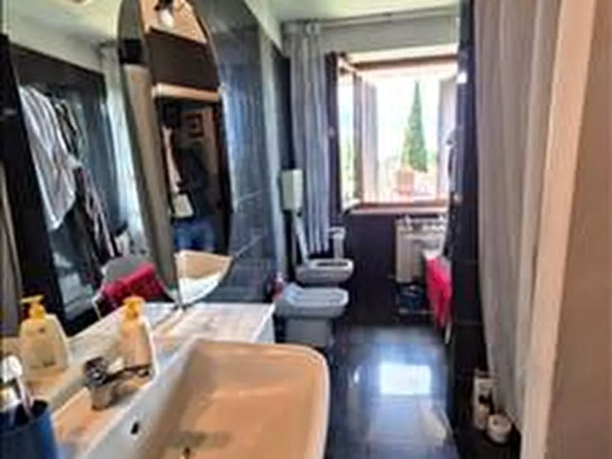 Immagine 14 di Appartamento in vendita  a Siena