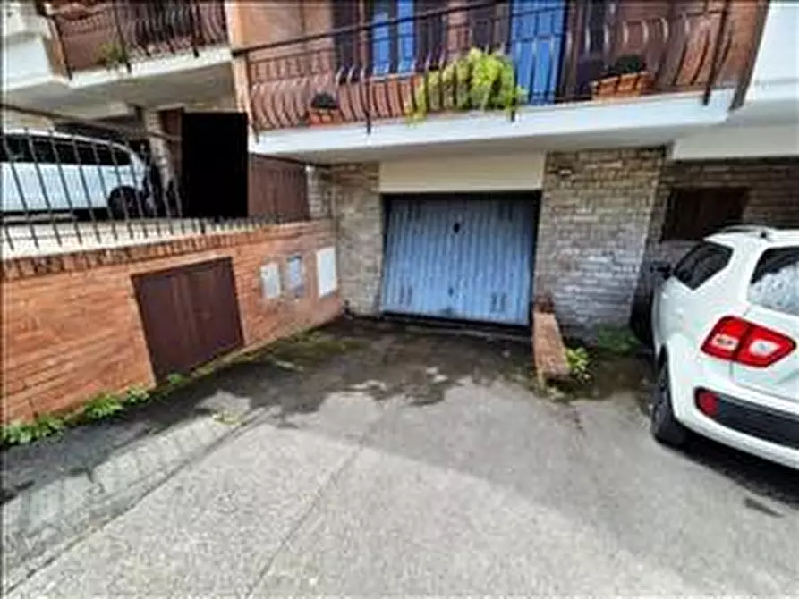 Immagine 30 di Appartamento in vendita  a Siena