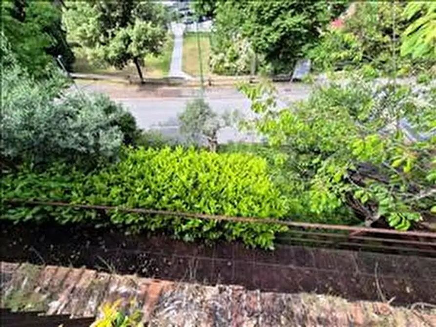 Immagine 27 di Appartamento in vendita  a Siena