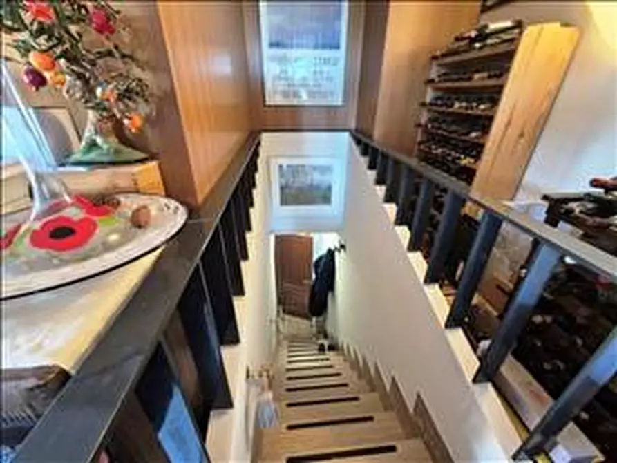 Immagine 25 di Appartamento in vendita  a Siena