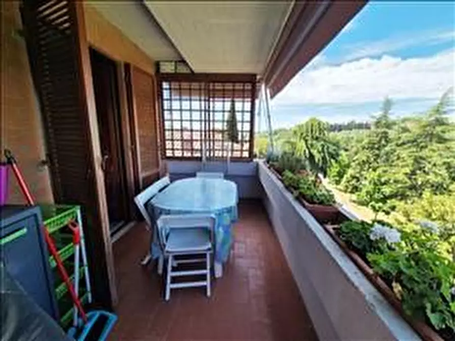 Immagine 11 di Appartamento in vendita  a Siena