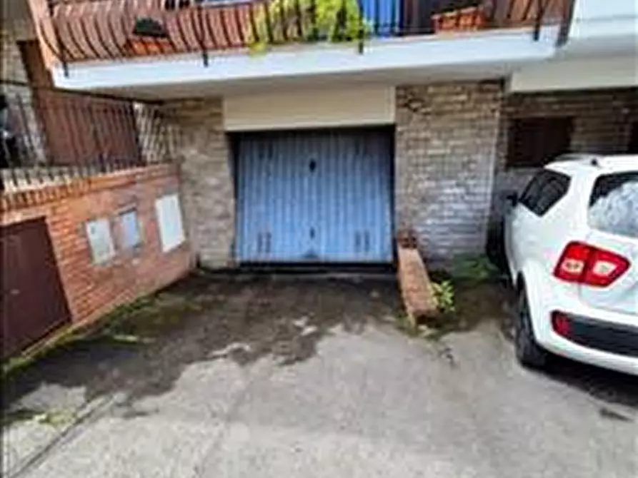 Immagine 31 di Appartamento in vendita  a Siena