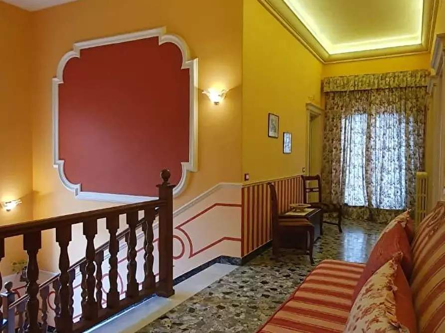 Immagine 61 di Villa in vendita  a Altopascio