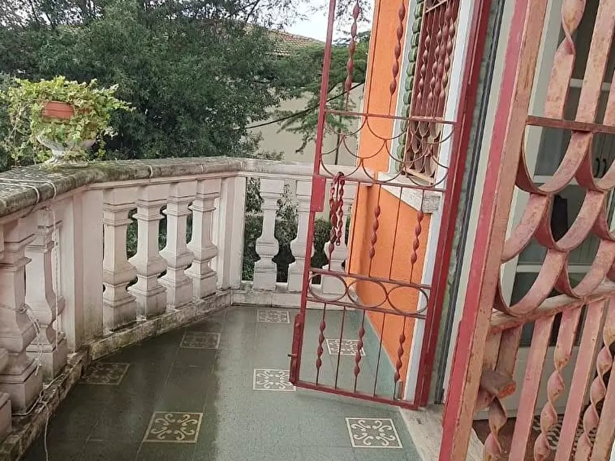 Immagine 34 di Villa in vendita  a Altopascio