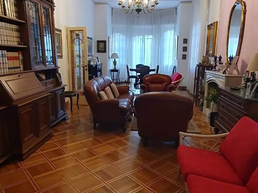 Immagine 44 di Villa in vendita  a Altopascio