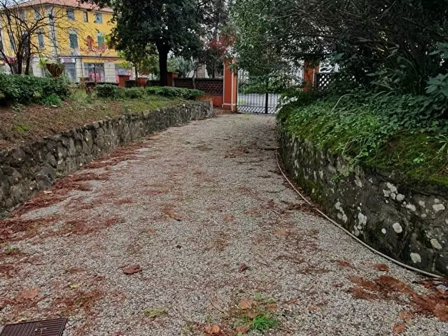 Immagine 38 di Villa in vendita  a Altopascio