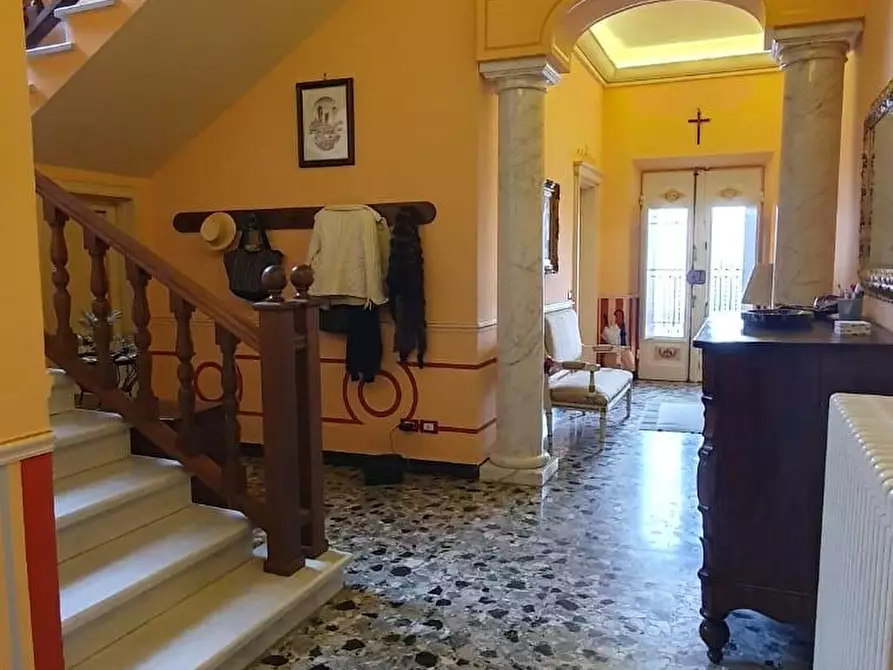 Immagine 41 di Villa in vendita  a Altopascio