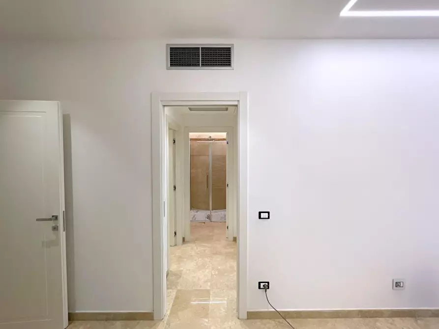 Immagine 26 di Appartamento in vendita  a Viareggio