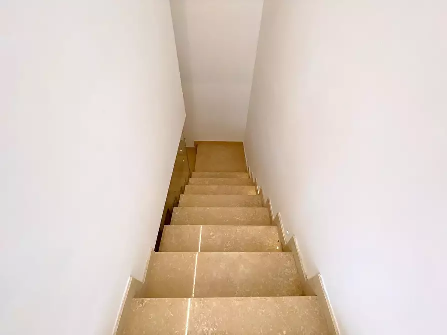 Immagine 24 di Appartamento in vendita  a Viareggio