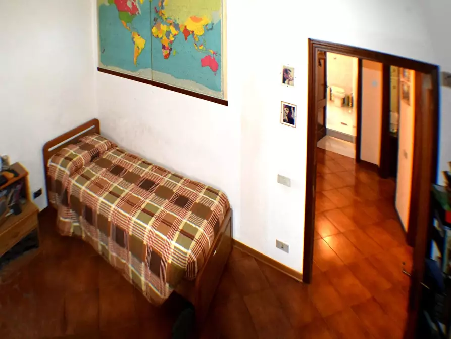 Immagine 13 di Appartamento in vendita  a Siena