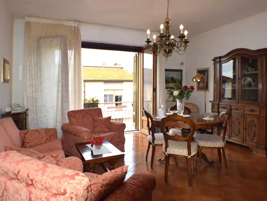 Immagine 1 di Appartamento in vendita  a Siena