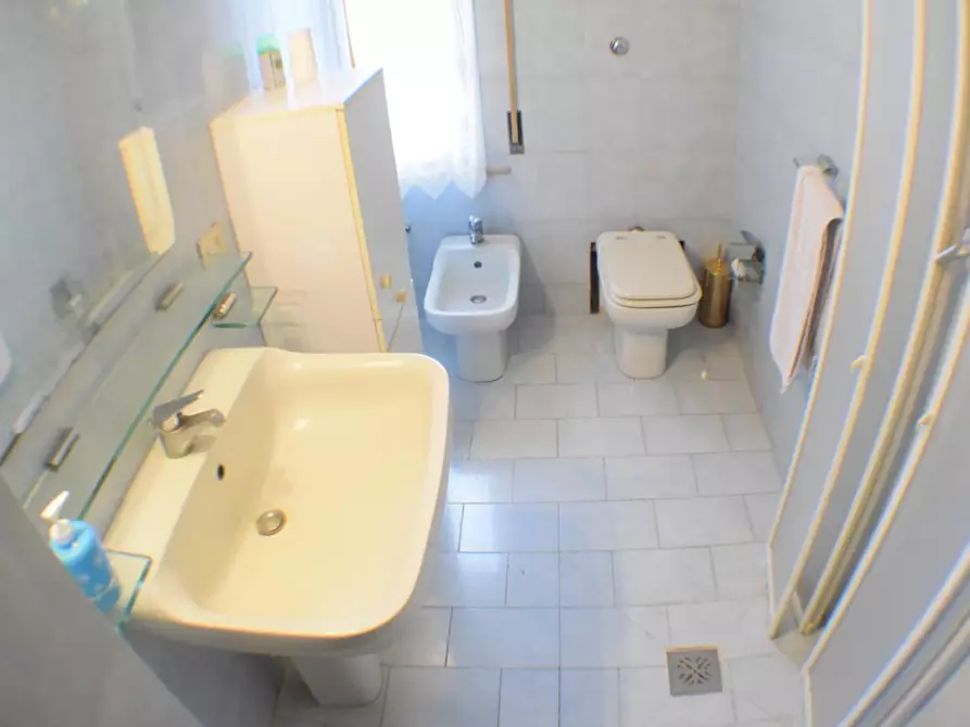 Immagine 14 di Appartamento in vendita  a Siena