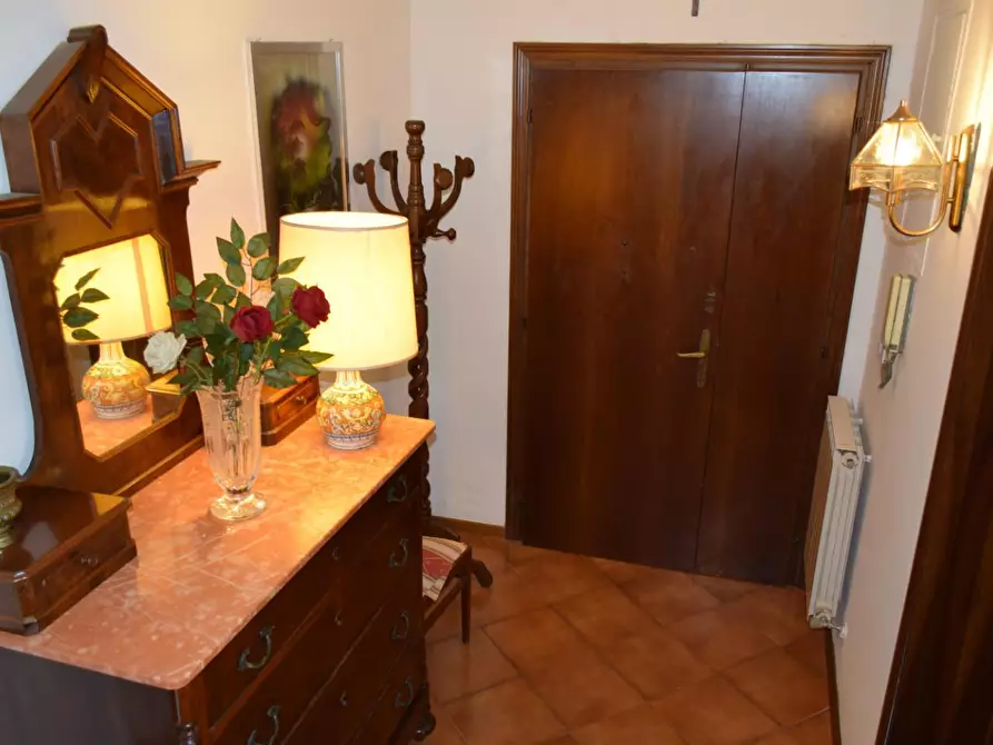 Immagine 5 di Appartamento in vendita  a Siena