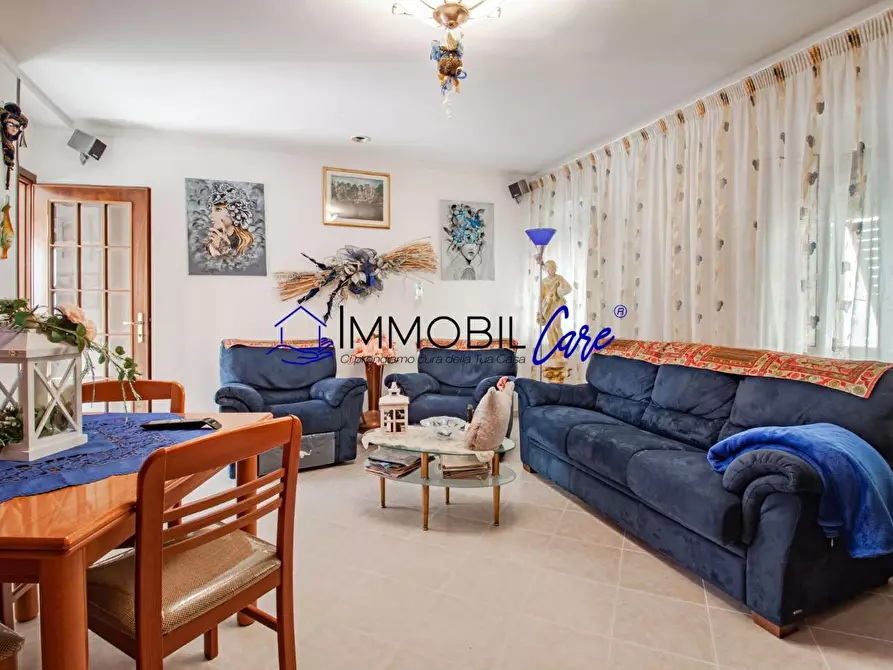 Immagine 12 di Appartamento in vendita  a Livorno