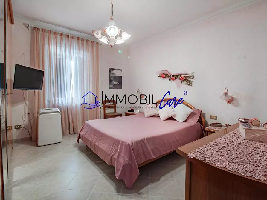 Immagine 13 di Appartamento in vendita  a Livorno