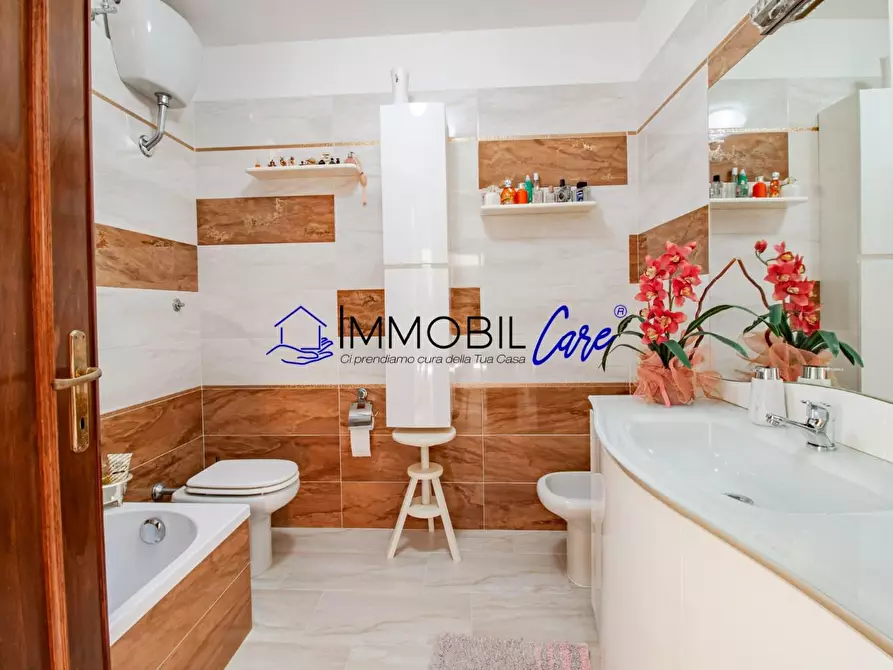 Immagine 20 di Appartamento in vendita  a Livorno