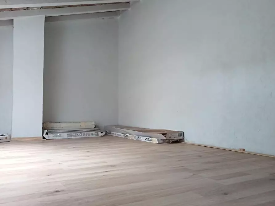 Immagine 25 di Appartamento in vendita  a Livorno