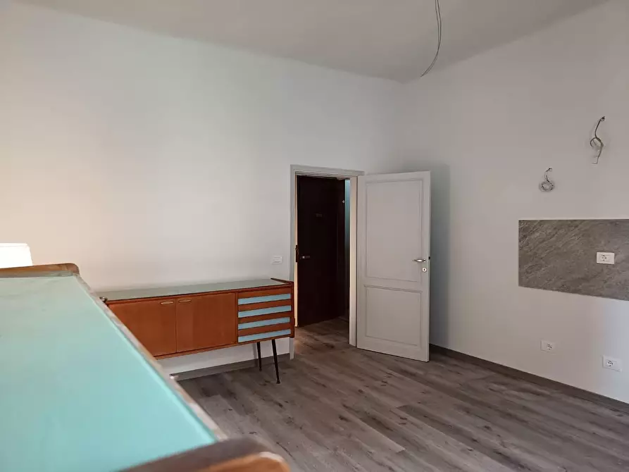 Immagine 5 di Appartamento in vendita  a Livorno