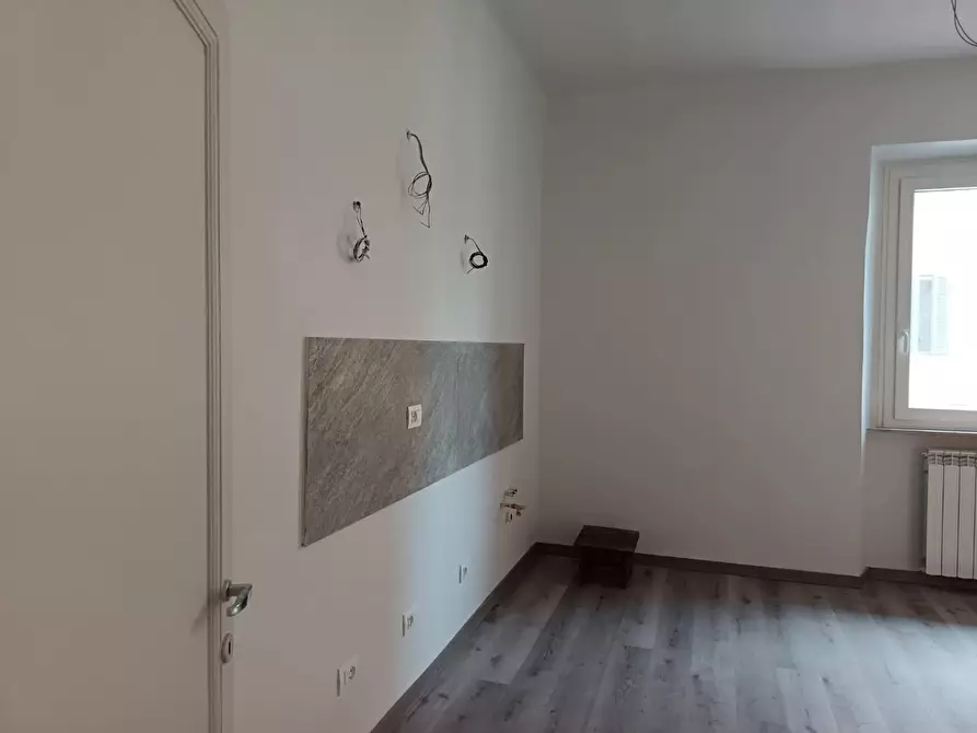 Immagine 7 di Appartamento in vendita  a Livorno