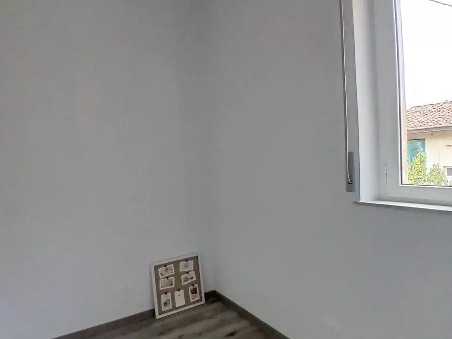 Immagine 19 di Appartamento in vendita  a Livorno