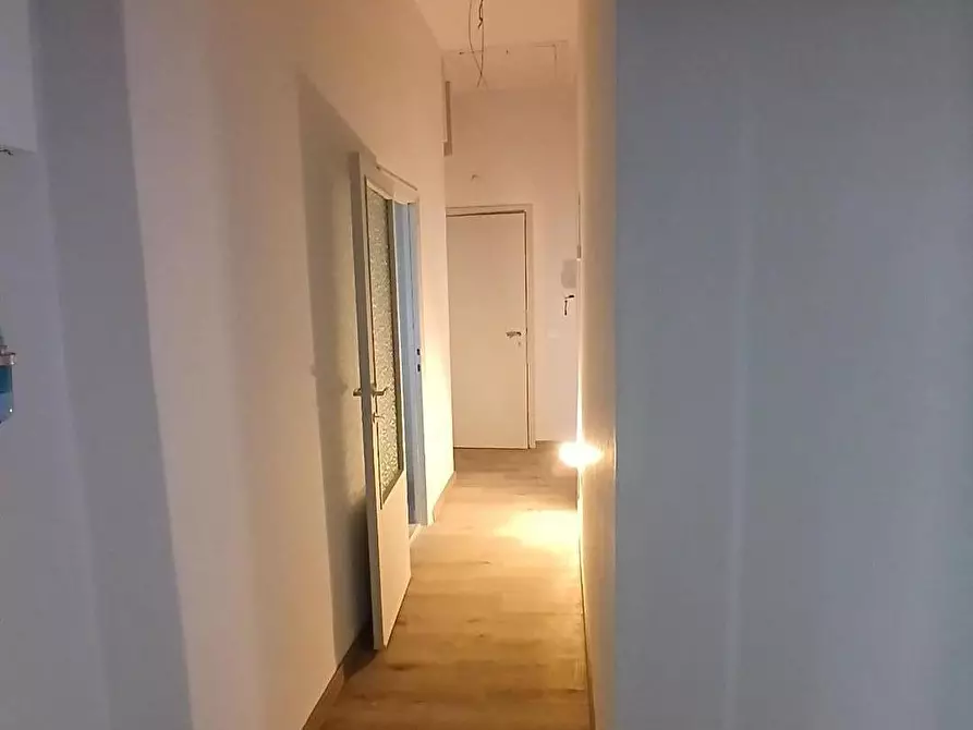 Immagine 11 di Appartamento in vendita  a Livorno