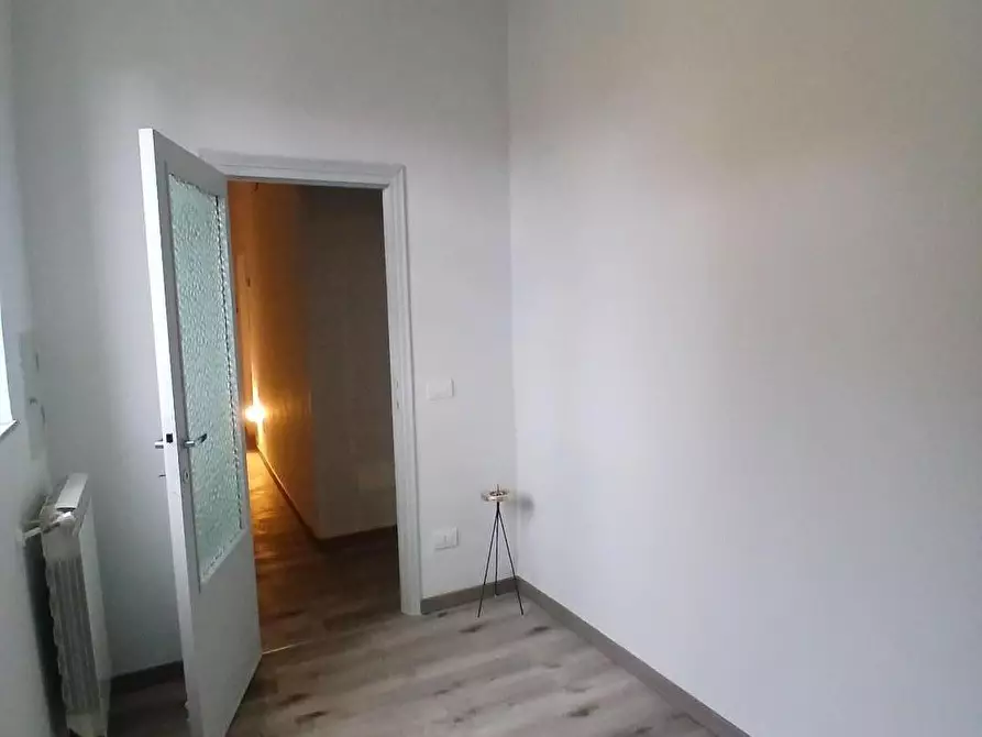 Immagine 18 di Appartamento in vendita  a Livorno