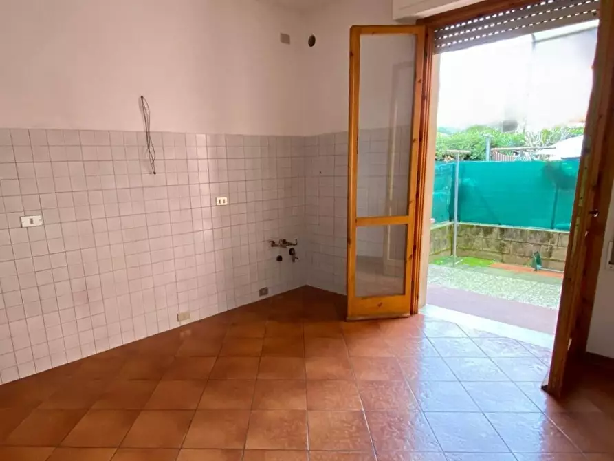 Immagine 7 di Villetta a schiera in vendita  a Viareggio