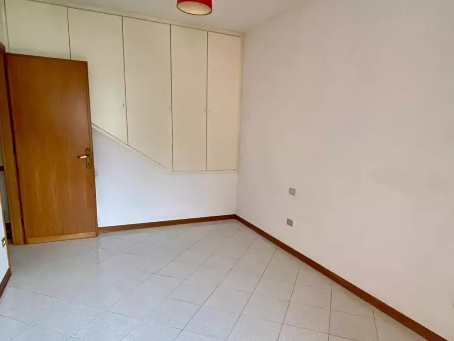 Immagine 18 di Villetta a schiera in vendita  a Viareggio