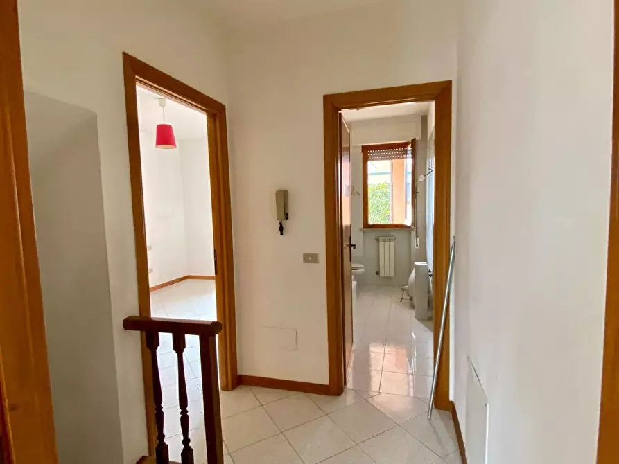 Immagine 11 di Villetta a schiera in vendita  a Viareggio