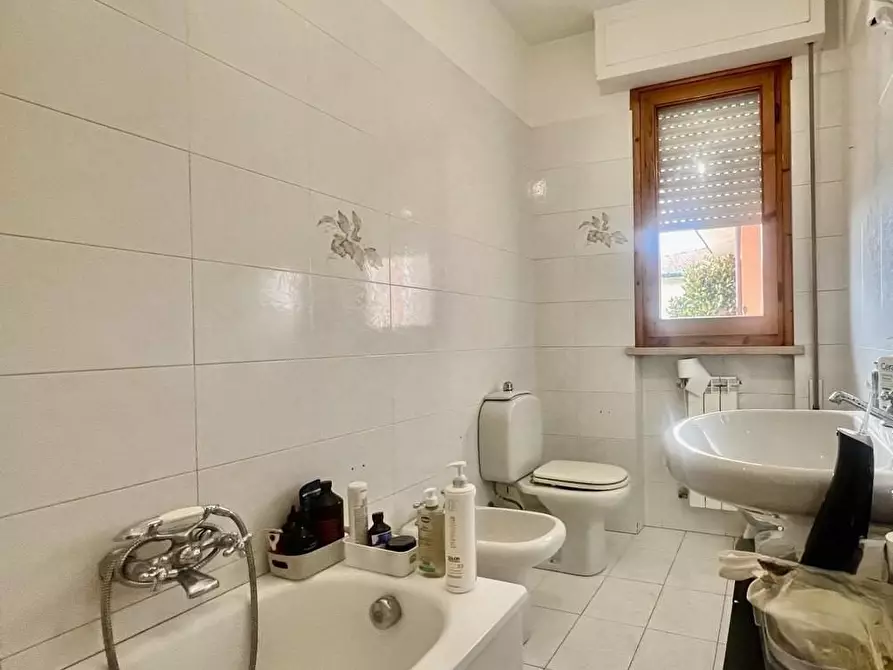 Immagine 13 di Villetta a schiera in vendita  a Viareggio