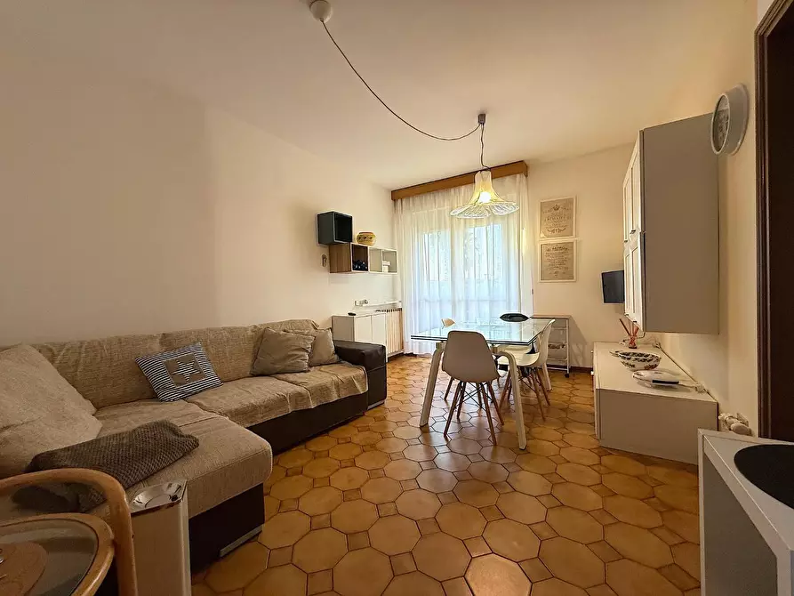 Immagine 3 di Appartamento in vendita  a Viareggio