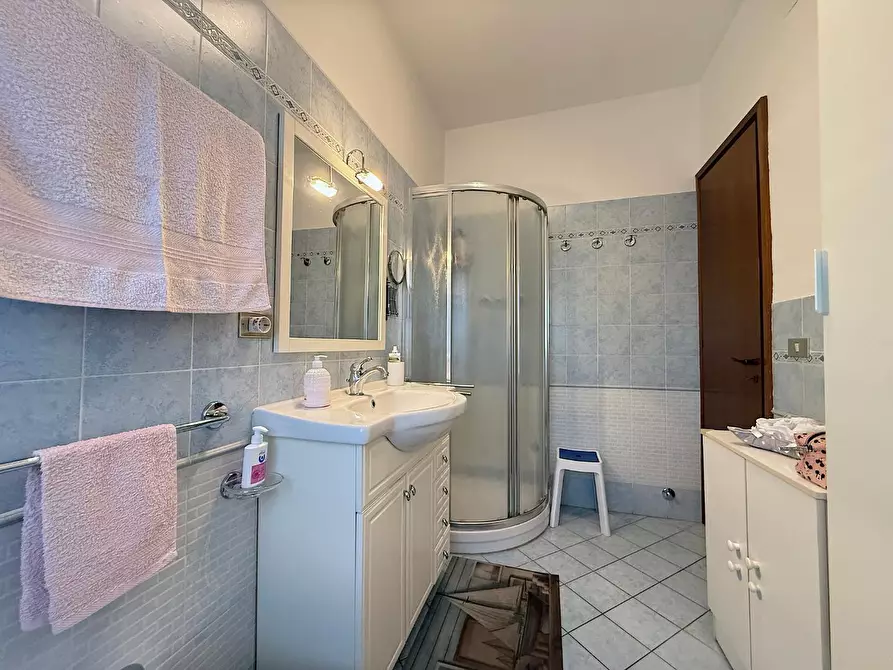 Immagine 19 di Appartamento in vendita  a Viareggio