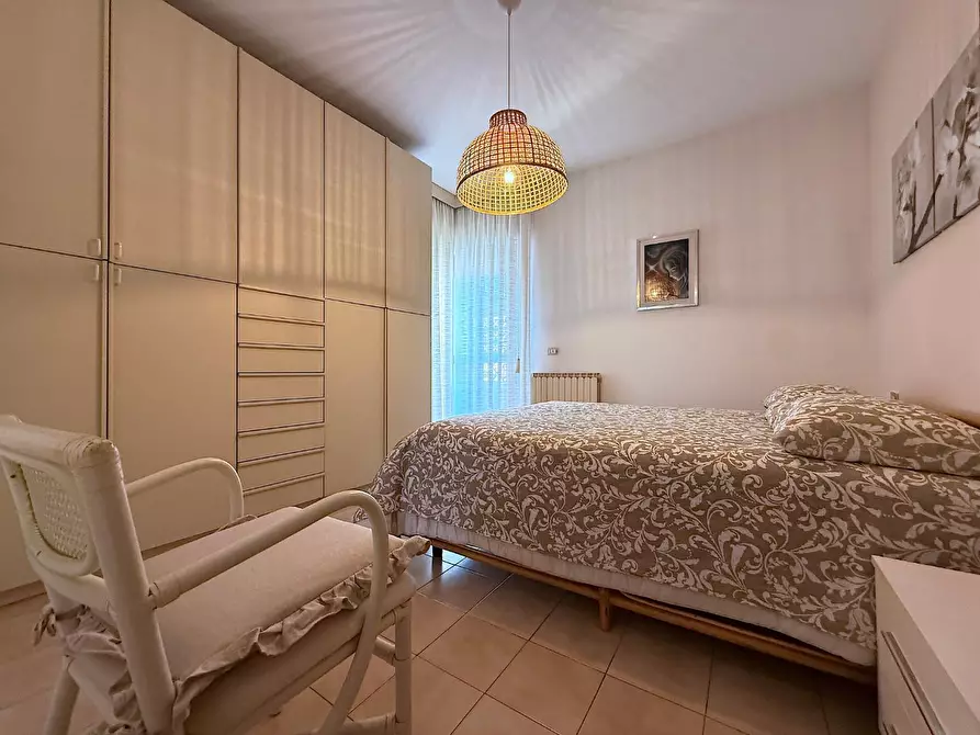 Immagine 13 di Appartamento in vendita  a Viareggio