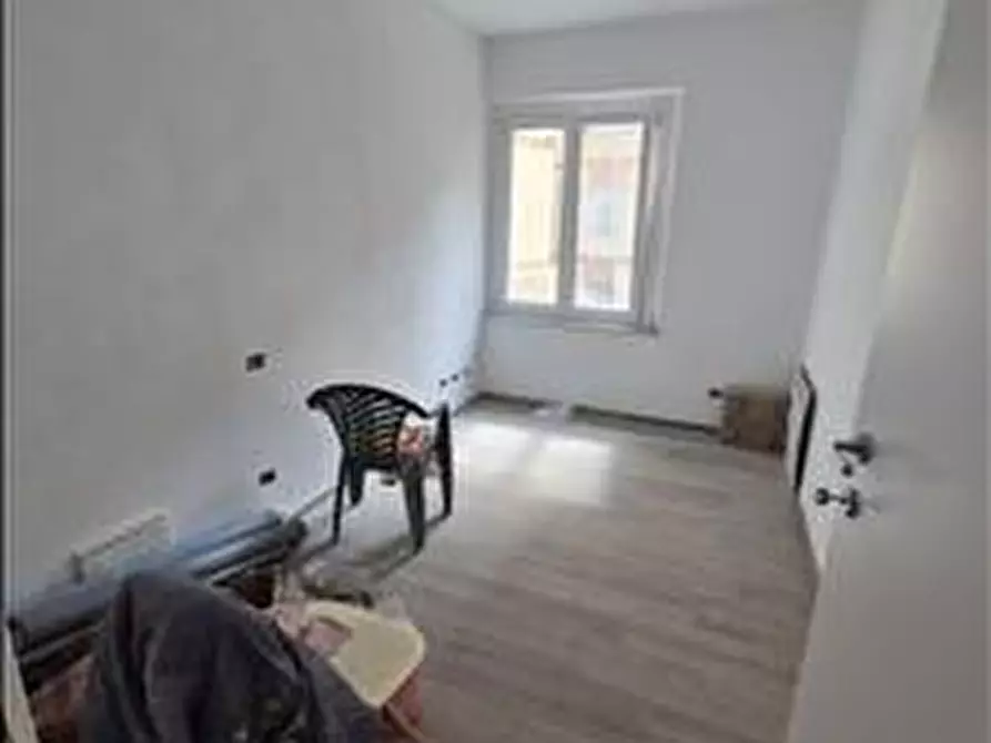 Immagine 9 di Appartamento in vendita  a Siena